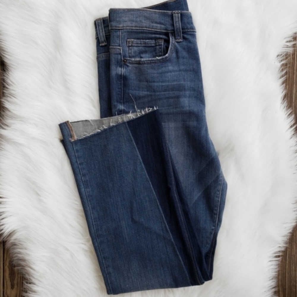 NEW HIGH RISE Flare Two Tone Raw Hem Jean - Picture 6 of 8